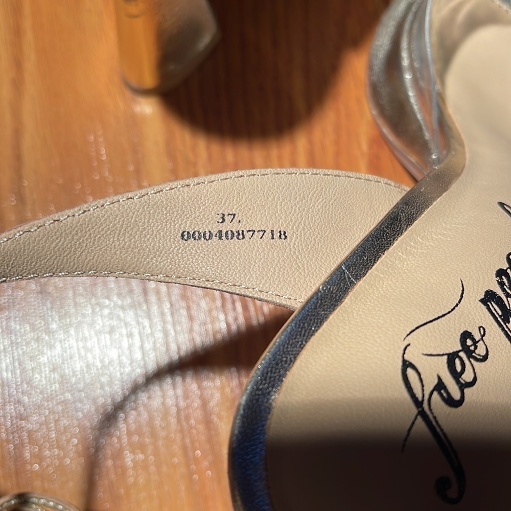 Free People Camilla Vinyl Heels. - Picture 3 of 6